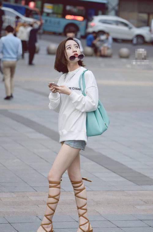  美美|不会穿搭的人总埋怨衣服不好看，而会穿搭的小姐姐怎么搭都美美哒