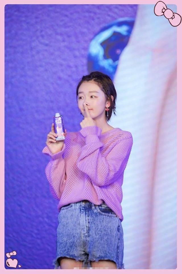 陈乔恩厉害！39岁穿粉色毛衣撞上26岁周冬雨都没输，冻龄就服你！