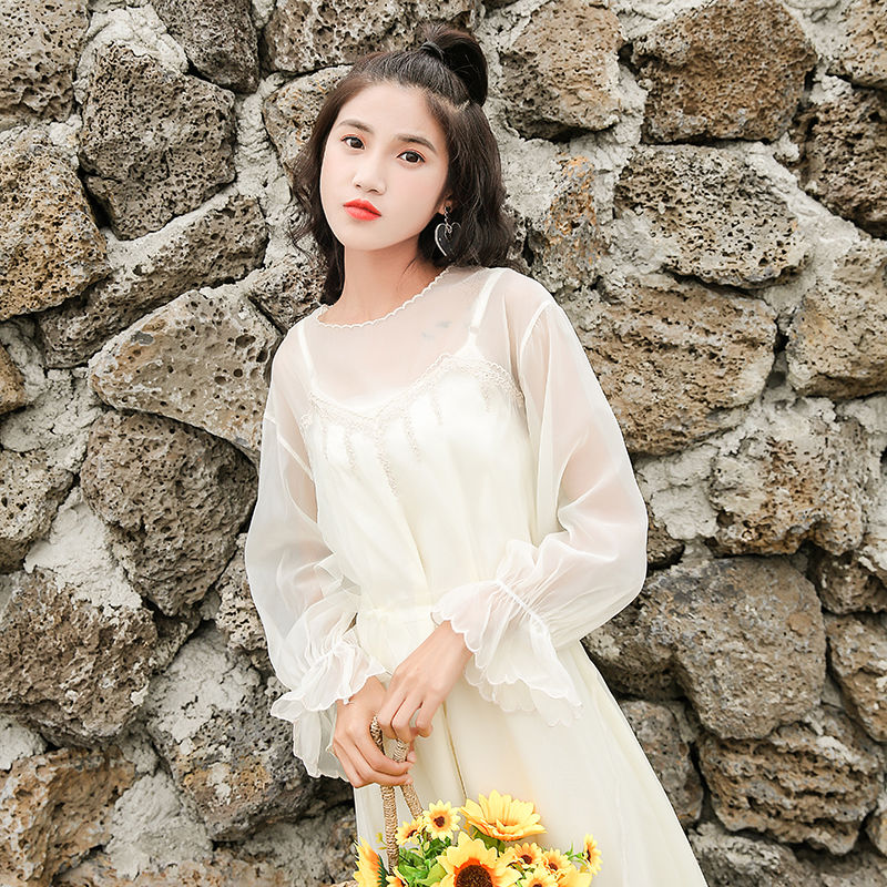 女人千万别在裙子里套裤子,看看下面这几款,一件比一件美