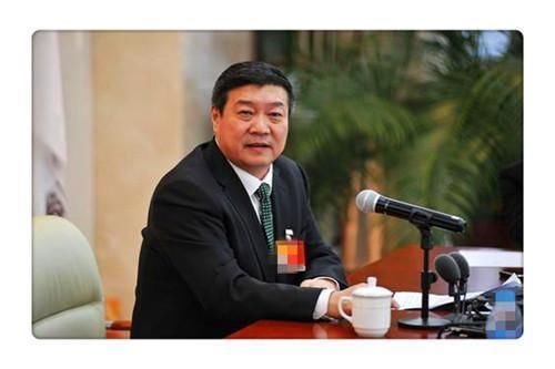  「时间」他用31年时间，将6000多平方公里沙漠变成绿洲，创造财