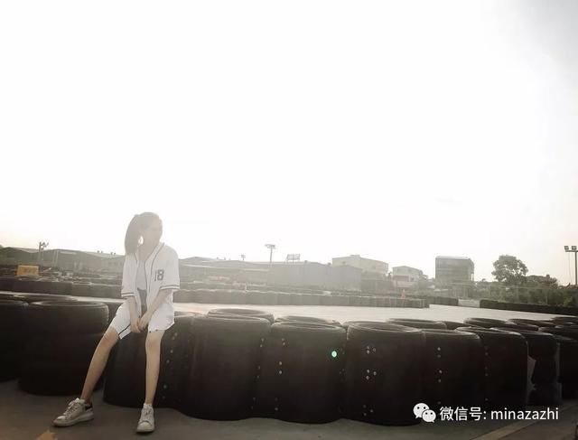 杰伦嫂转型了!酷炫狂拽的昆凌帅skr人