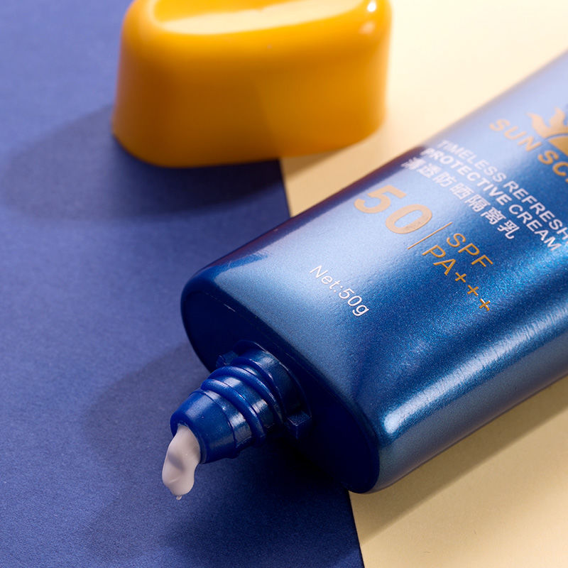 女人出门这样化妆，年轻十岁没问题，一整天不脱妆不卡粉