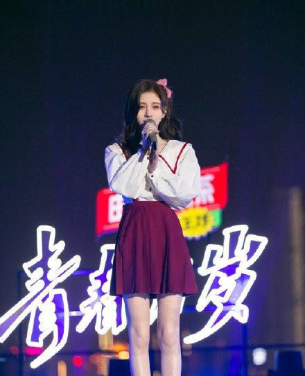 『款式的裙子』小个子女孩裙子别乱穿,这3条裙子,穿上马上增高5厘米