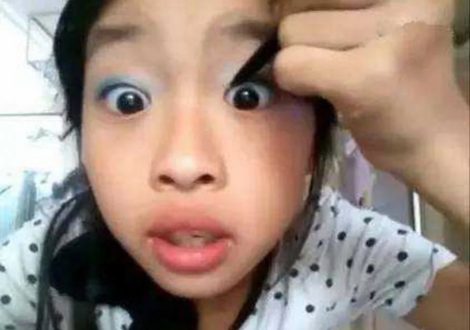 十一岁小学生化妆成夜店女王，网友:再不相信网恋了!