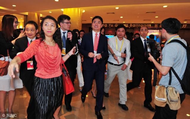 美律师解读刘强东 涉及强奸案分析，根本不可能，是谣言也是迫害