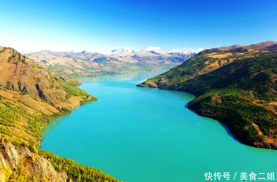 新疆号称中国最美的湖泊，被拍到藏有神秘巨型水怪，专家也说不清