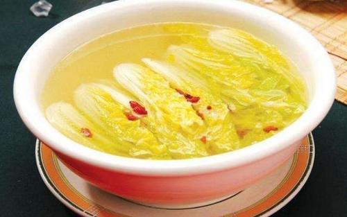 开水白菜为何能成国宴名菜？奥秘都在汤里，网友：白菜巅峰之作