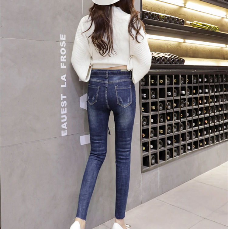 短裤丝袜啥的早就过时了!现在贼流行这些紧身裤，不要太修身了