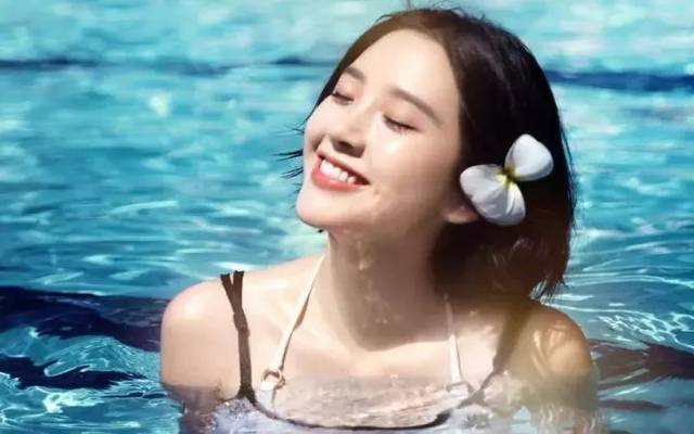 看了唐艺昕的化妆台，终于知道为什么张若昀那么喜欢她了！