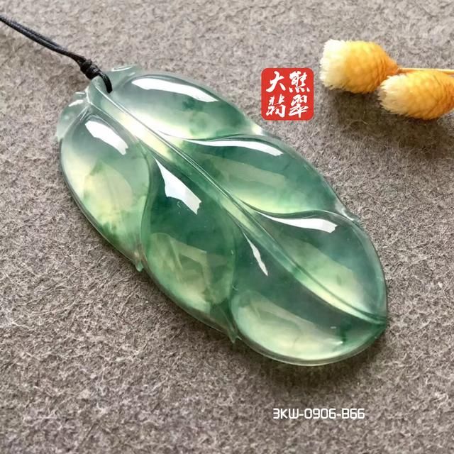 融入了中西方时尚的镶嵌翡翠，你真的抗拒得了吗？