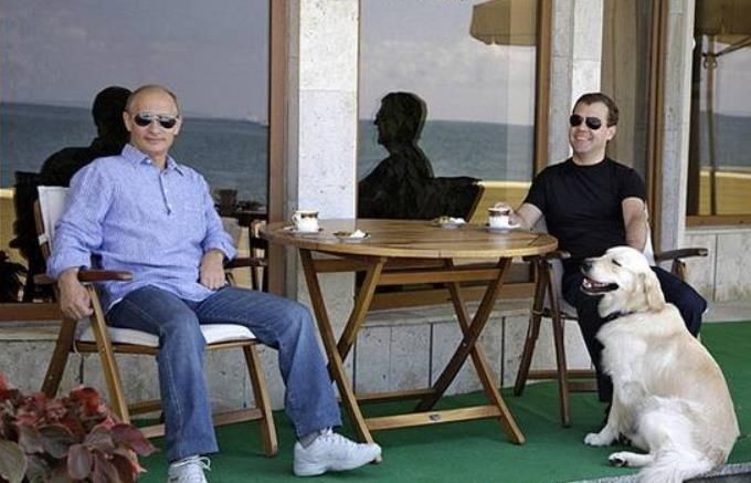 签署@养老还是重用?普京正式签署总统令,梅德韦杰夫新职位落定