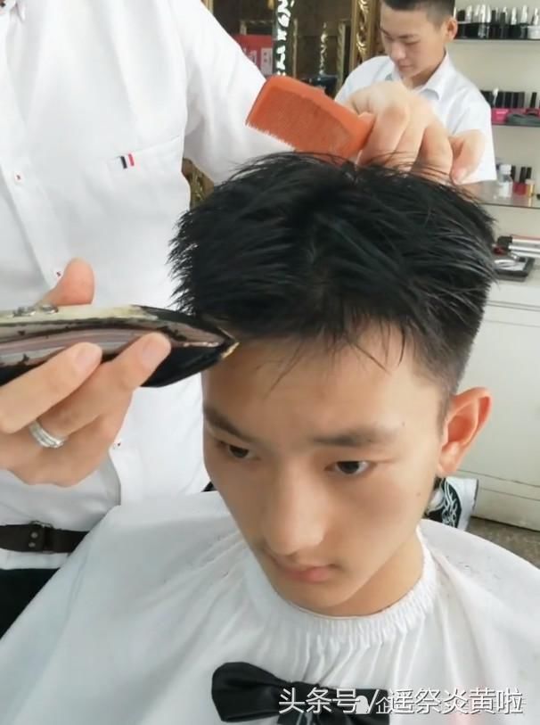 小哥哥脸太长遭校花吐槽,一刀剪下去,从驴脸变成了马脸