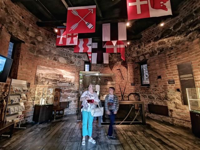 立陶宛旧都神秘老城堡 充满离奇传闻 官宣：地底有人