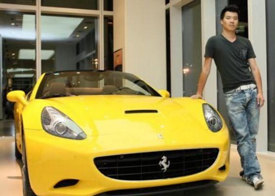 黄毅清又发文，曝猛料这位女星不正常，网友：他要得罪整个娱乐圈