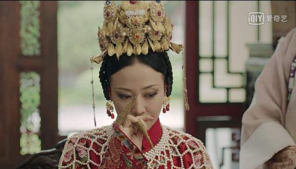 跟着《延禧攻略》学戴耳饰，今夏你最时尚