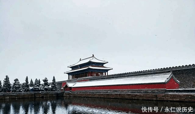 9张照片告诉你雪后的故宫和景山有多美!