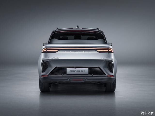 『全球首』实现5G搭载,ARCFOX的首款量产车 α T都有哪些技艺