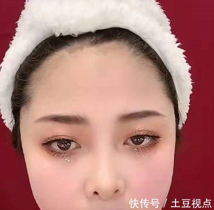 「 无知」开始：小妹妹，好好学习吧，完成：我为我的无知道歉！，高中生仿妆鞠婧祎