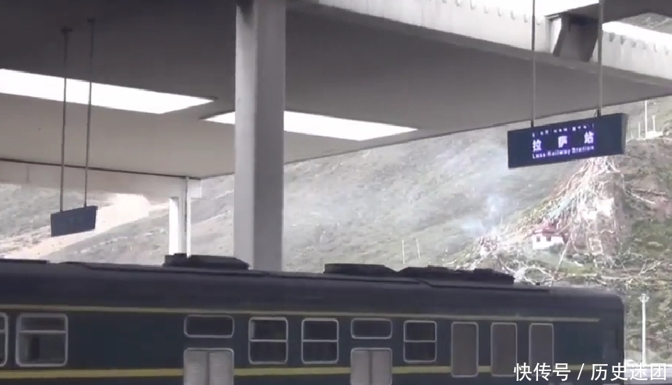 一辆需要签“生死状”的列车，几乎趟趟爆满，乘客：多危险我都去