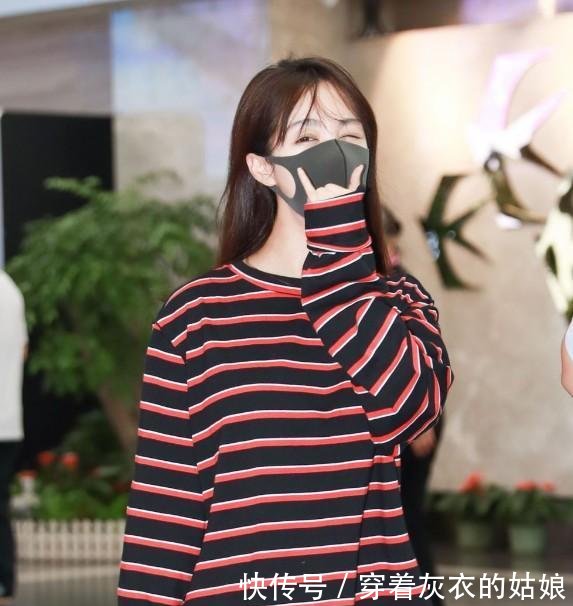 李菲儿是“腿精”没错了,这样打扮,简直是清新如妙龄少女!