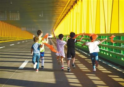  体验活动@来了，长江首座双层公路大桥