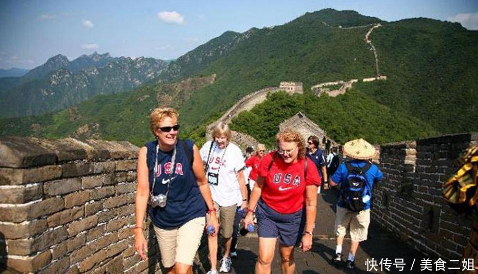 印度美女来中国旅游：爬长城呼被骗了，中国人得知原因后笑出声