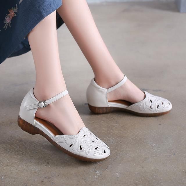 万万没想到，夏天除了小白鞋还有这样的女鞋，上脚显嫩显白，洋气