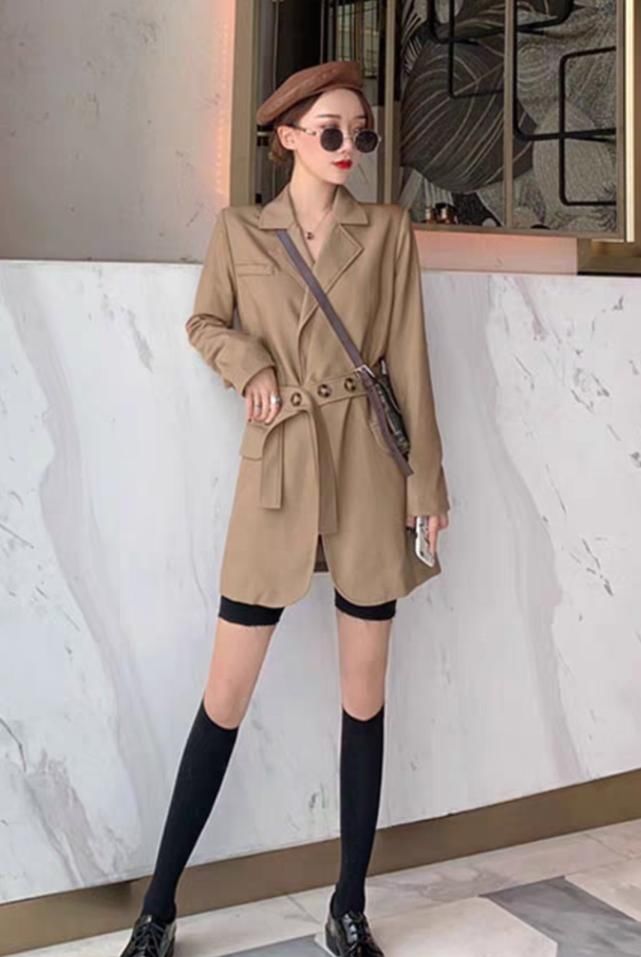 【显得非常】00后如今迷上的“西服外套”,拿来凹造型贼飒,赶紧过来种草吧