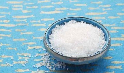 螨虫不挑脸,男女通吃,3种东西搓一搓吸净螨虫!