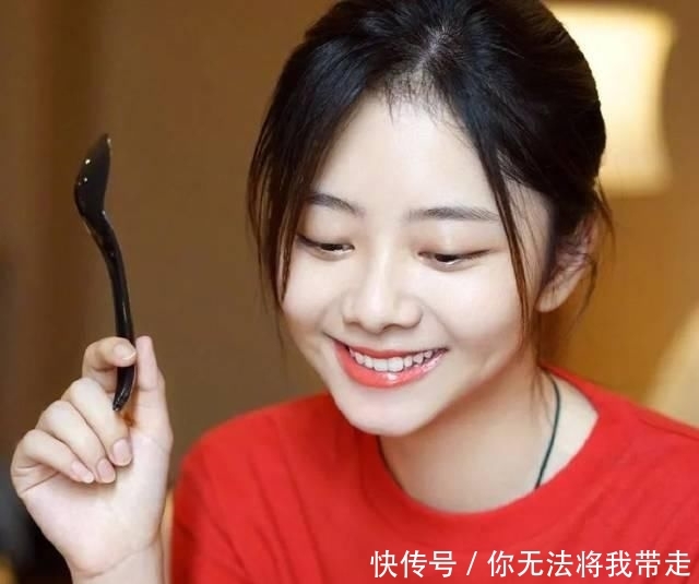 「少女」被Jennie美哭了!原来圆脸也可以又酷又少女!