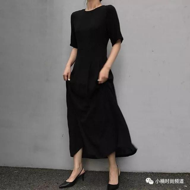 低跟也能小露性感!精选5款潮人最爱的鞋款，夏日搭配精选公开