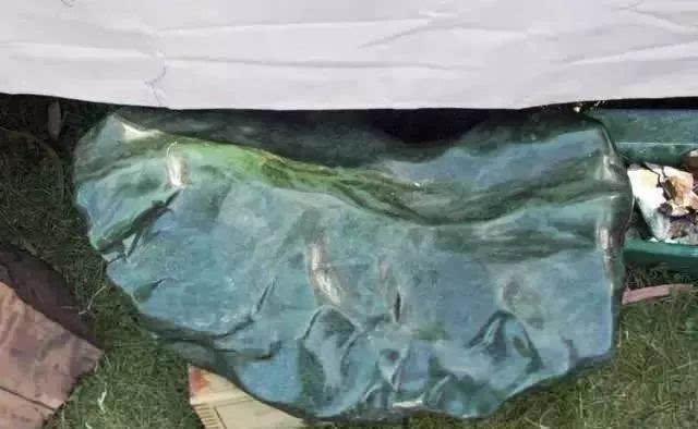  「玉石」谁说老外不玩奇石, 看看国外的石头市场是啥样!