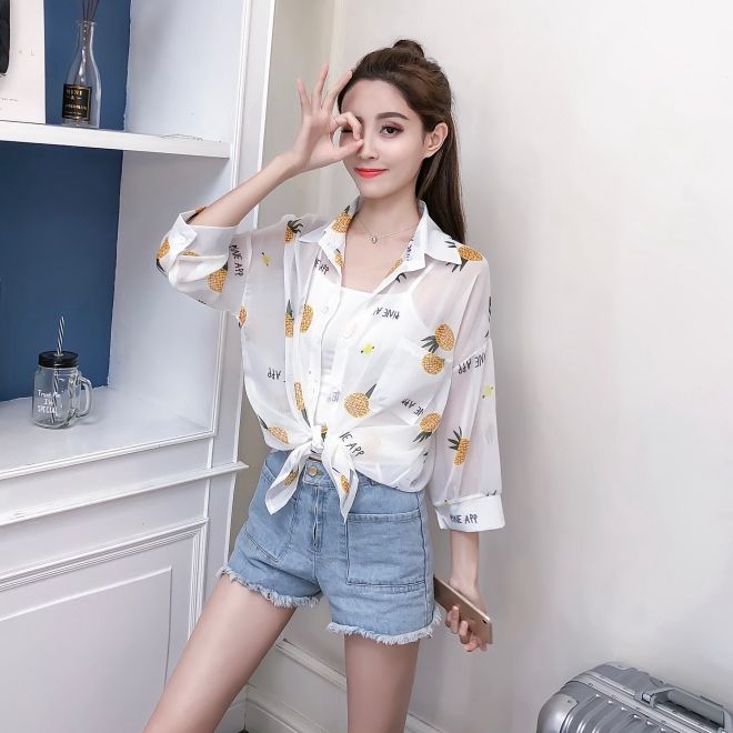 今夏爆火的“勾魂衫”,若隐若现显瘦显嫩,性感有女人味忒迷人