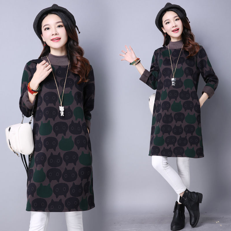 羽绒服要哭了，如今流行穿“夹棉”装，保暖又不笨重，女人味又足