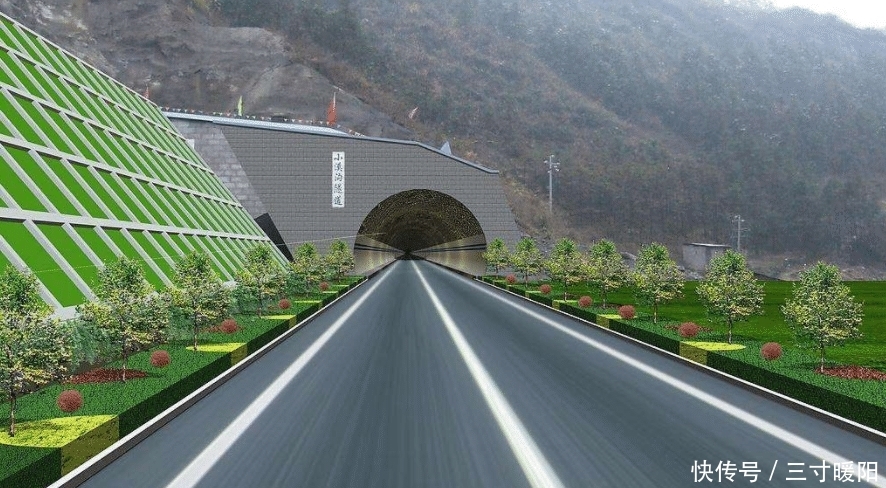  高速■高速公路统一限速，对此车主十分高兴，根本不用担心被扣