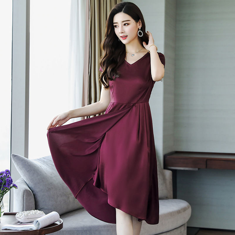 老实说!从没见过这么漂亮的真丝裙，高贵无比，比旗袍高雅，贼美