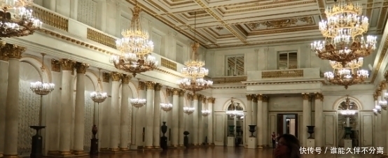 俄罗斯的夏宫和冬宫，带你领略不一般的博物馆，顺带吃美食！