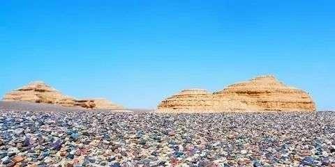 新疆捡石头最美季节又到了，教你在16个不同的地方捡石头！