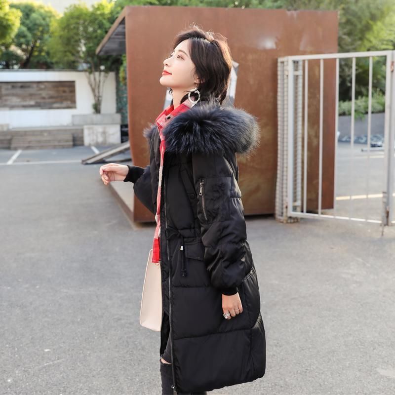 冬季首选羽绒服，这个冬季流行的羽绒服都在这儿，保暖时尚显年轻