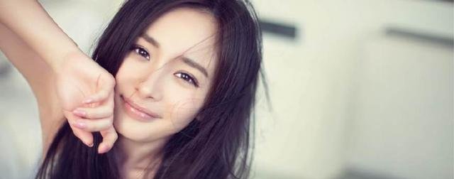 杨幂在公众媒体承认，身怀二胎的喜讯，将暂别娱乐圈，安心养胎