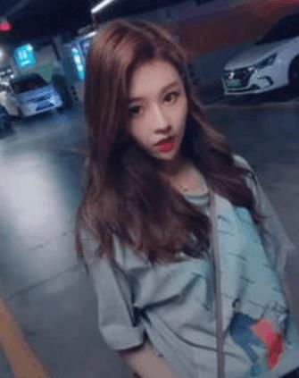 温婉首度公开直播回应黑料！离开美颜差别大，网友：确实没整过