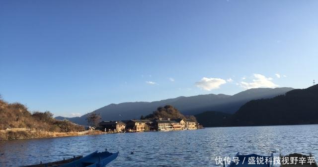 四川境内的泸沽湖已变质，当地孩子缠着游客卖东西，游客苦不堪言