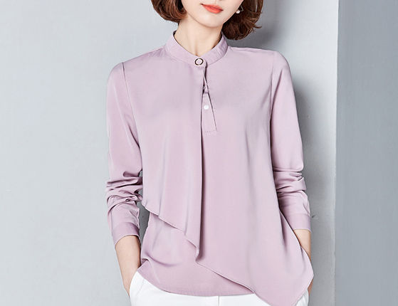 国庆出游，穿9款小衫，同行同事夸我长得精致有气质，心里美滋滋