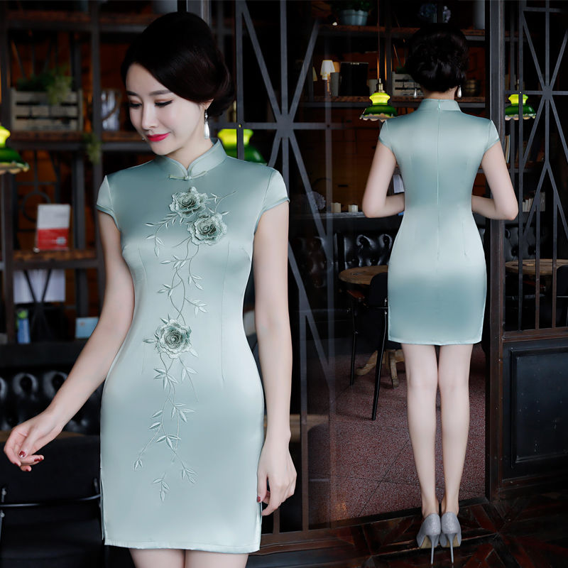 想要添气质，就穿旗袍