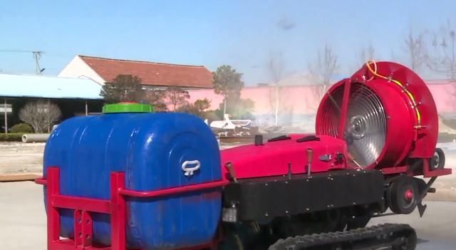  「小伙」绝了！农村大叔发明旋耕机，勤劳小伙靠它1个月挣3万，1