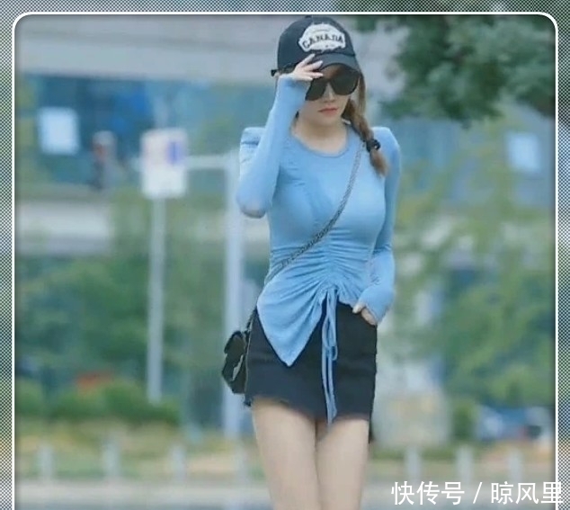 【行走】街拍:小姐姐腿长一米八,远远看去就是行走的“竹签”