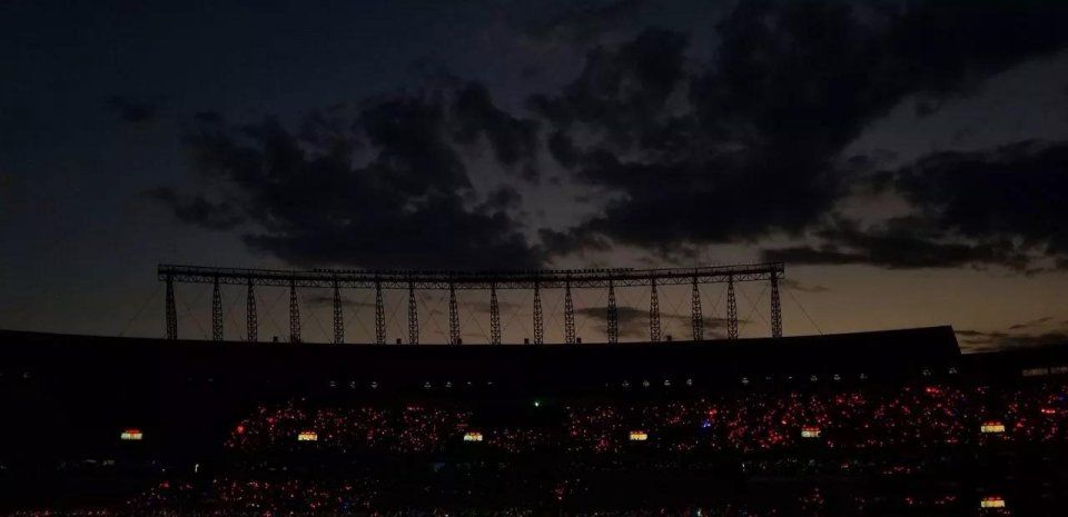 TFBOYS被激光射伤眼睛为谣言!易烊千玺更新ins亲自澄清