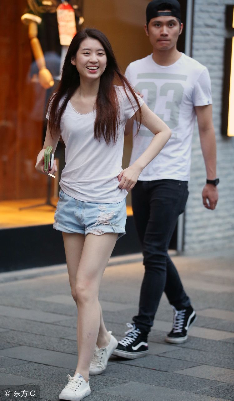 女人的15个小动作,让人浮想联翩