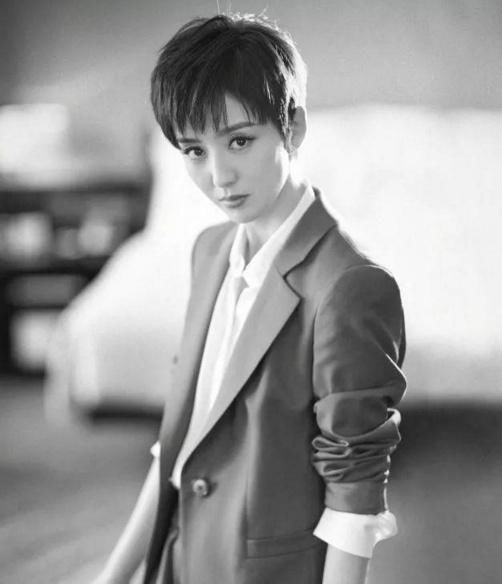 高圆圆短发,郑爽短发,佟丽娅短发,短发合集,谁能撩动你的心?