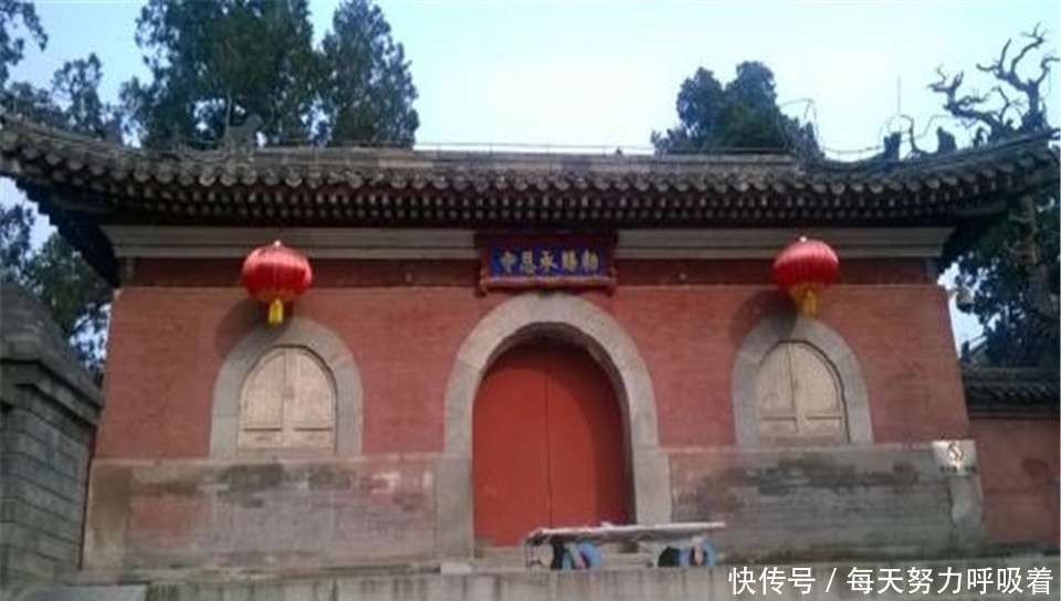 中国神秘寺庙,不收门票不对外开放,却维持500年,靠什么生活?